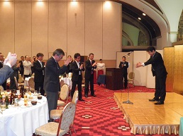 一本締めでお開きに